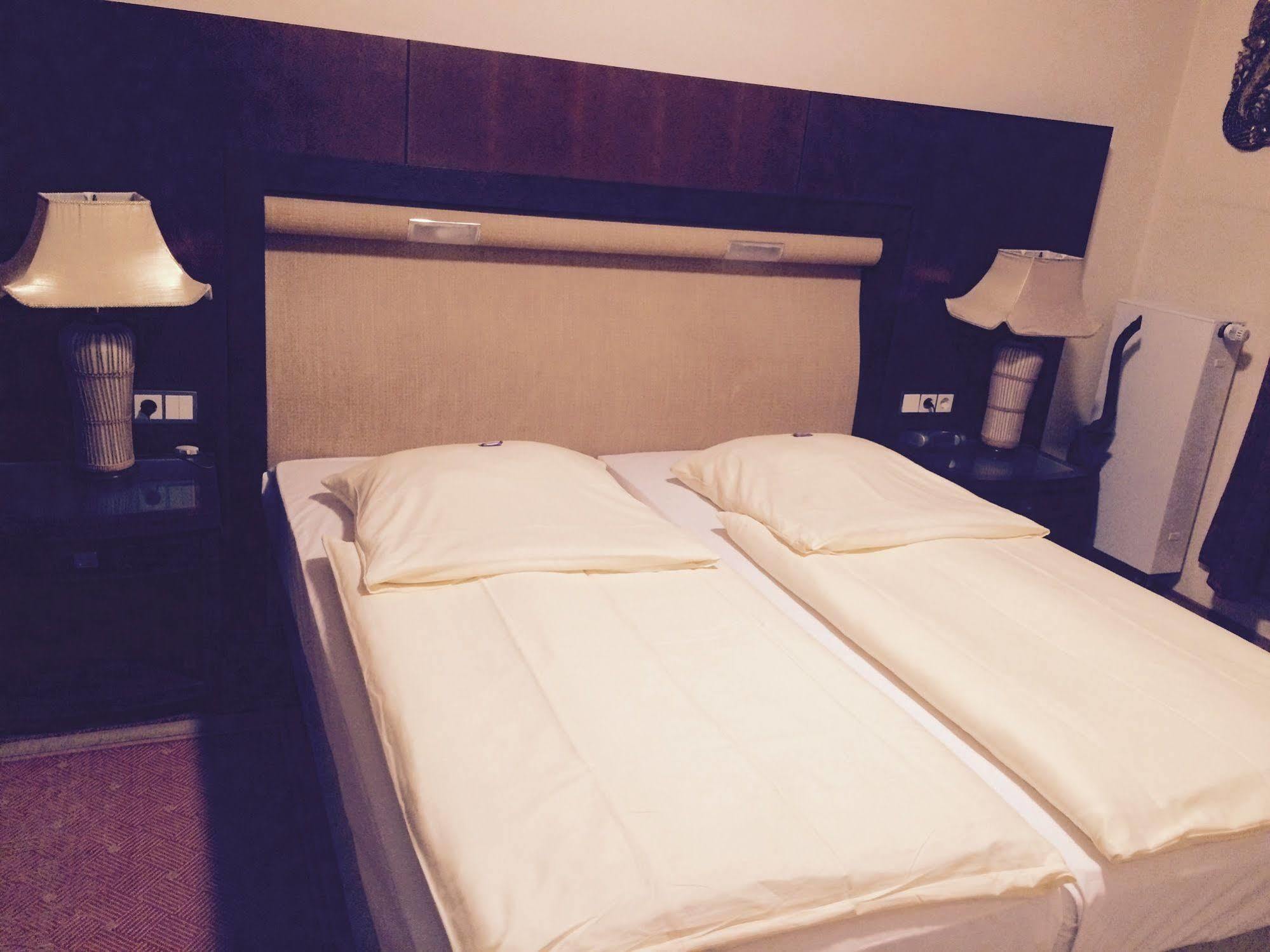 Royal Inn كولونيا المظهر الخارجي الصورة